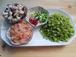 吃瓜直播吃贡菜视频,吃瓜群众品尝贡菜背后的故事