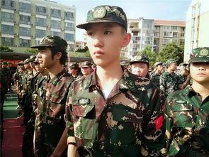 吃瓜渣男军训,揭秘军训中的另类风云