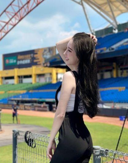 台湾啦啦队吃瓜视频播放,揭秘校园生活趣味瞬间