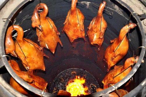 吃瓜少女魏淑芬吃烧鹅,吃瓜少女的美食之旅