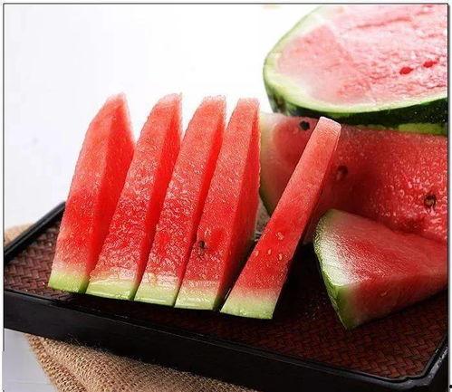 盐城金融女吃瓜,揭秘网络舆论背后的真相