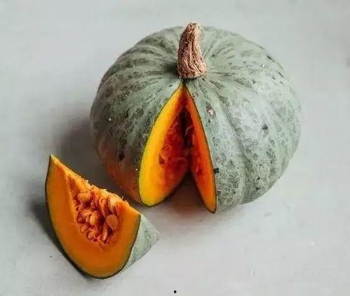 盐城金融女吃瓜,揭秘网络舆论背后的真相